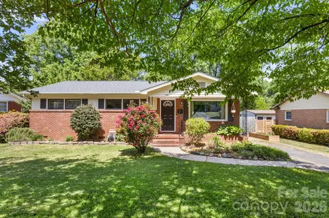 1527 Woodhill Ln, Charlotte, NC 28205