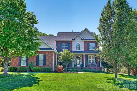 10011 King George Ln, Waxhaw, NC 28173