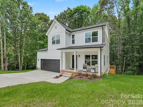 1074 Mackey Ct, Gastonia, NC 28056