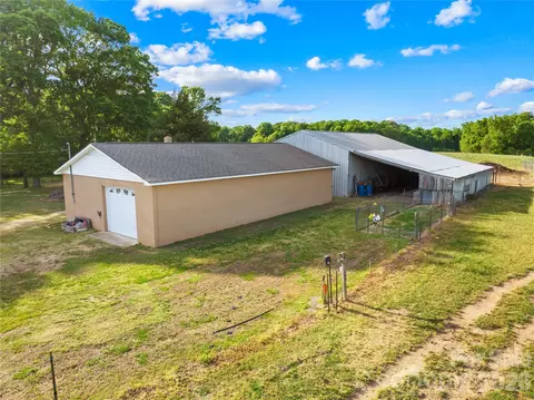 Exterior - 1721 E Highway 218, Monroe, NC 28110 photo 5 of 7