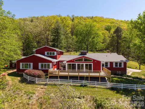 58 Camby Dr, Fairview, NC 28730