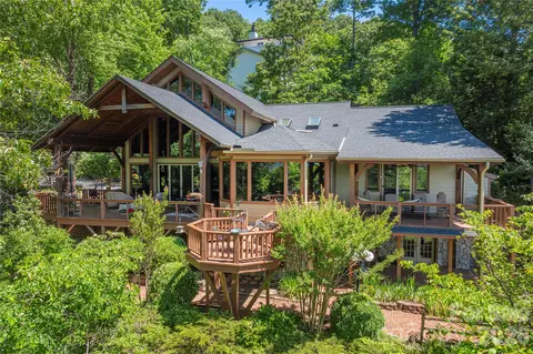 1108 Rocky Knob Rd, Waynesville, NC 28786