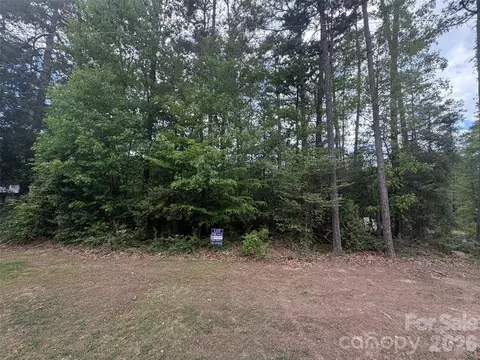 105 Hillcrest Rd, New London, NC 28127