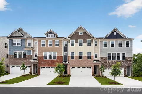 1311 Mary Jane 22 Ave #22, Waxhaw, NC 28173