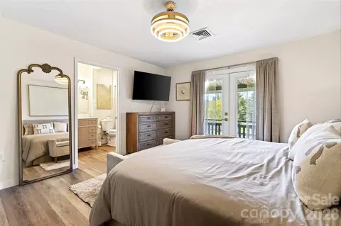 Bedroom - 263 Fairway Ln, Spruce Pine, NC 28777 photo 2 of 3