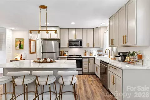 Kitchen - 263 Fairway Ln, Spruce Pine, NC 28777 photo 5 of 5
