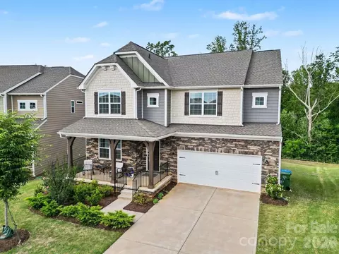 1031 Lookout Shoals Dr, Fort Mill, SC 29715
