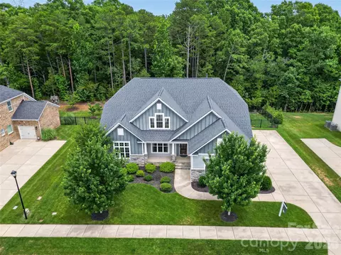 137 Trelawn St, Fort Mill, SC 29715