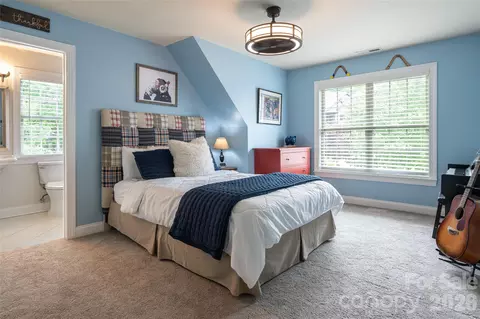 Bedroom - 75 Ledgestone Dr, Fairview, NC 28730 photo 4 of 5