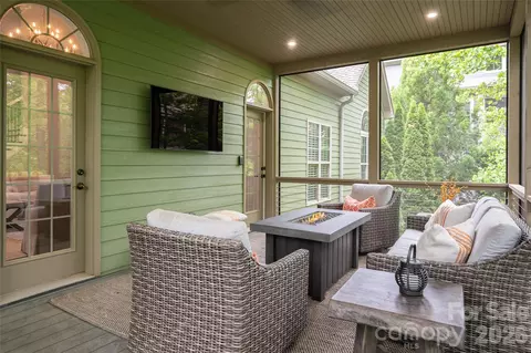 Exterior - 75 Ledgestone Dr, Fairview, NC 28730 photo 3 of 12