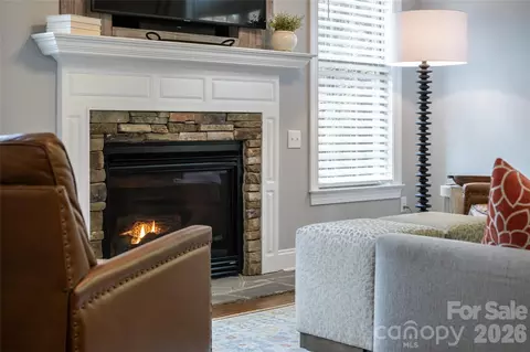 Living - 75 Ledgestone Dr, Fairview, NC 28730 photo 6 of 9