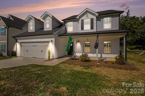 5305 Ridgefall Rd, Greensboro, NC 27410
