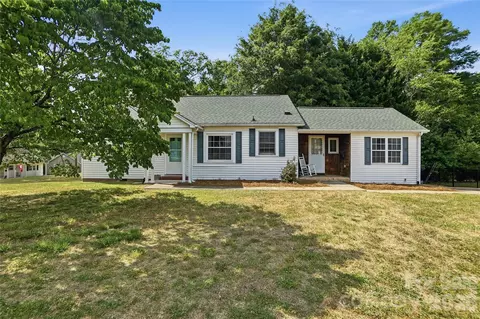Exterior - 208 Jackson Ter, Clover, SC 29710 photo 2 of 5