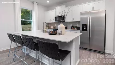 646 Dazzle Loop, Newton, NC 28658 photo 3