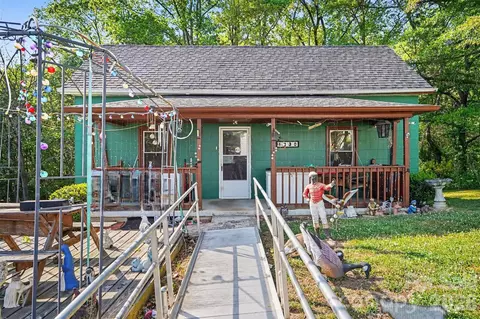 1730 2nd Street Sw Pl SW, Hickory, NC 28602