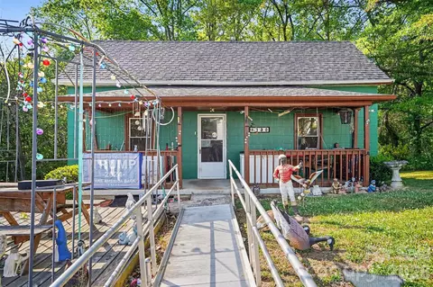 1730 2nd Street Sw Pl SW, Hickory, NC 28602