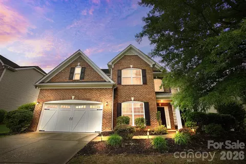 9013 Gailes Dr, Charlotte, NC 28278