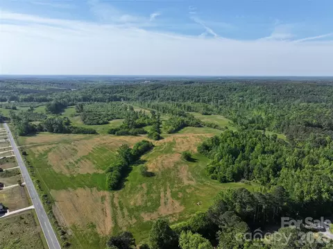 000 Mcrae Ave, Wadesboro, NC 28170