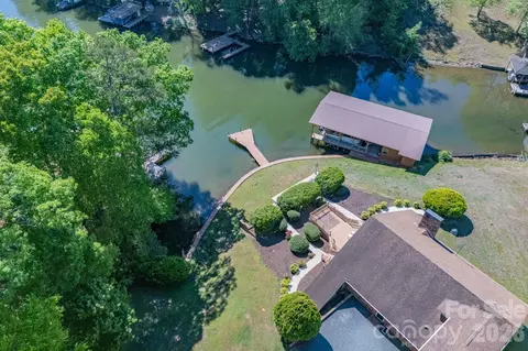 24422 Strand Dr, Albemarle, NC 28001