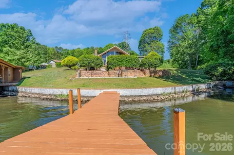 24422 Strand Dr, Albemarle, NC 28001