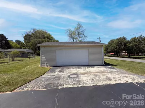 101 Forest Meadow Ln, Salisbury, NC 28144