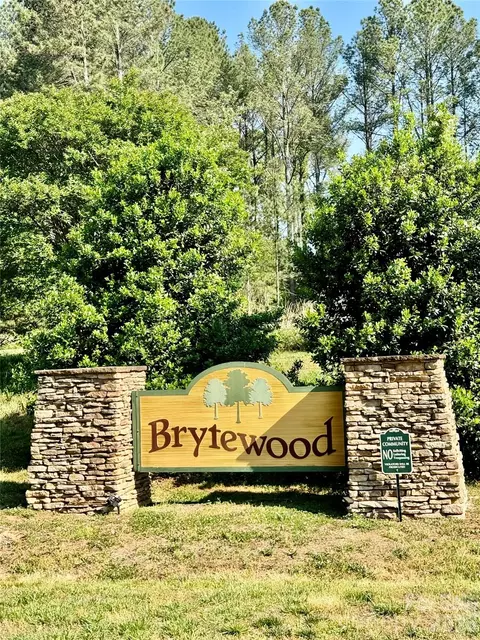 7030 Sparrow Ln, Lincolnton, NC 28168