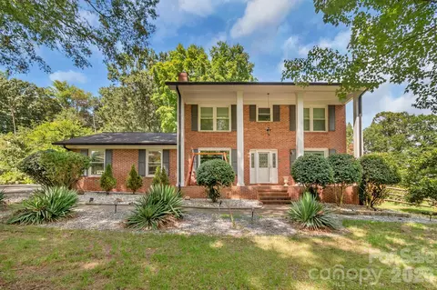 6070 Ferncliff Dr, Concord, NC 28027