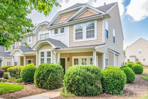 10430 Trolley Run Dr, Cornelius, NC 28031