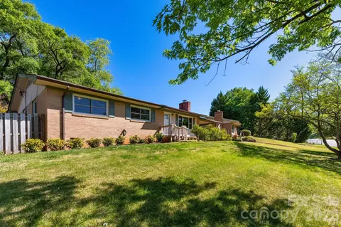 40 Wagon Rd, Asheville, NC 28805
