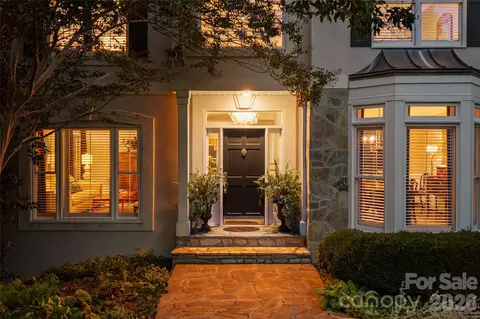38 Pine Acre Blvd, Asheville, NC 28804