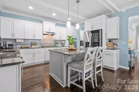 Kitchen - 1007 Pine Bark Pl, Matthews, NC 28104 photo 2 of 4