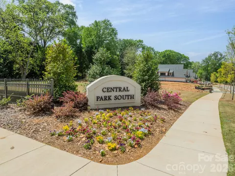 519 Winding 5 Way #5, Belmont, NC 28012