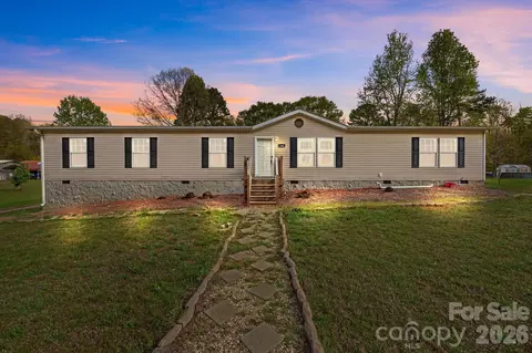 188 Low Ln, Statesville, NC 28677