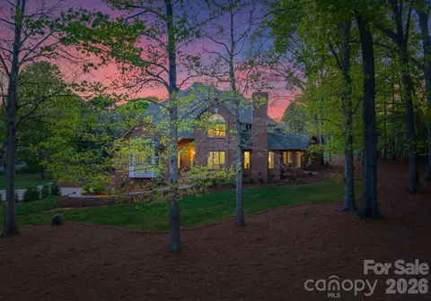 101 Valley Ranch Ln, Weddington, NC 28104