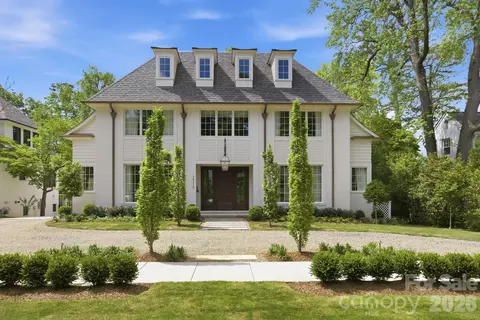 2710 Briarcliff Pl, Charlotte, NC 28207