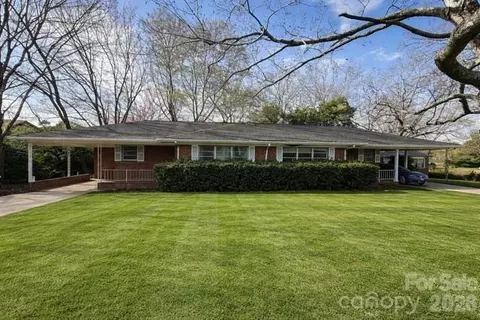 911 Hickory Grove Rd, Gastonia, NC 28056