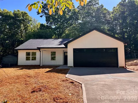 505 Randa Dr, Statesville, NC 28625