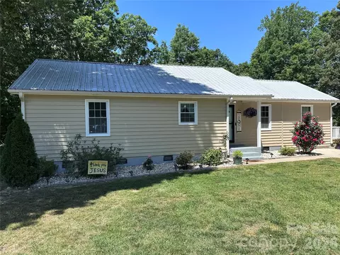 1105 Woodside Dr, Salisbury, NC 28146