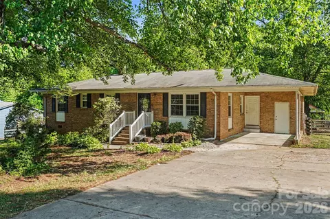 126 Terrace Rd, Mooresville, NC 28117