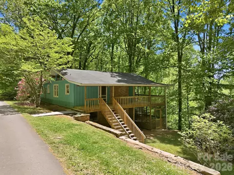 169 Sleepy Hollow Ln, Canton, NC 28716