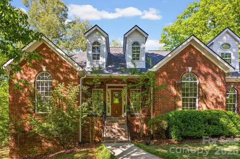 2830 Point Dr, Richburg, SC 29729