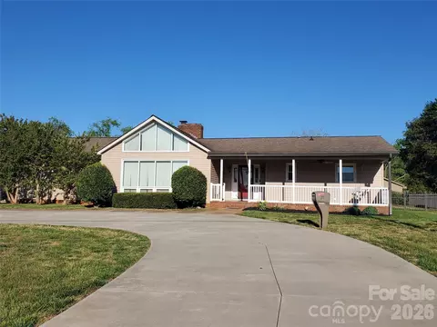 208 S Greenbriar 137-140 Rd #137-140, Statesville, NC 28625