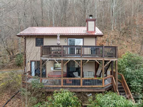 959 Plott Balsam Rd, Maggie Valley, NC 28751