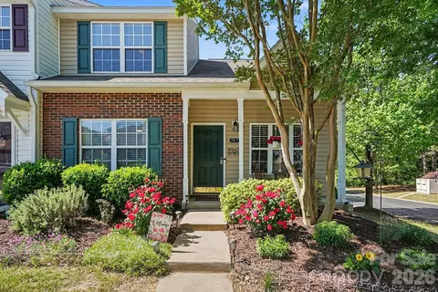747 Rock Lake Gln, Fort Mill, SC 29715