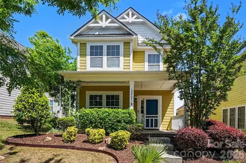 12521 Druids Glen Dr, Pineville, NC 28134