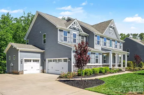 824 Abbeywood Dr, Waxhaw, NC 28173