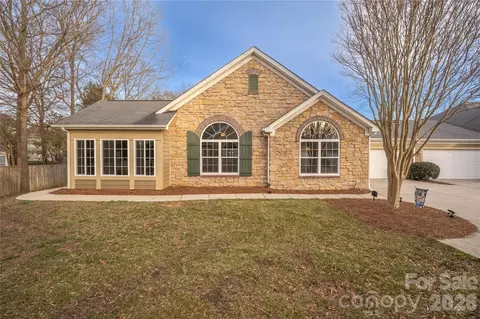 5515 Prosperity View Dr, Charlotte, NC 28269