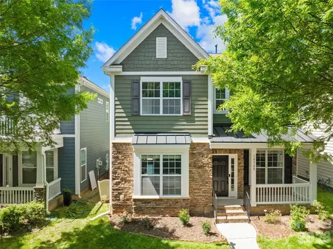 10520 Royal Winchester Dr, Charlotte, NC 28277
