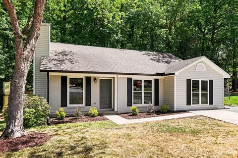 5801 Rocky Mount Ct, Charlotte, NC 28214