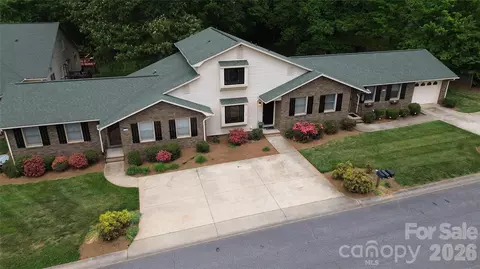 182 Calvin St, Troutman, NC 28166